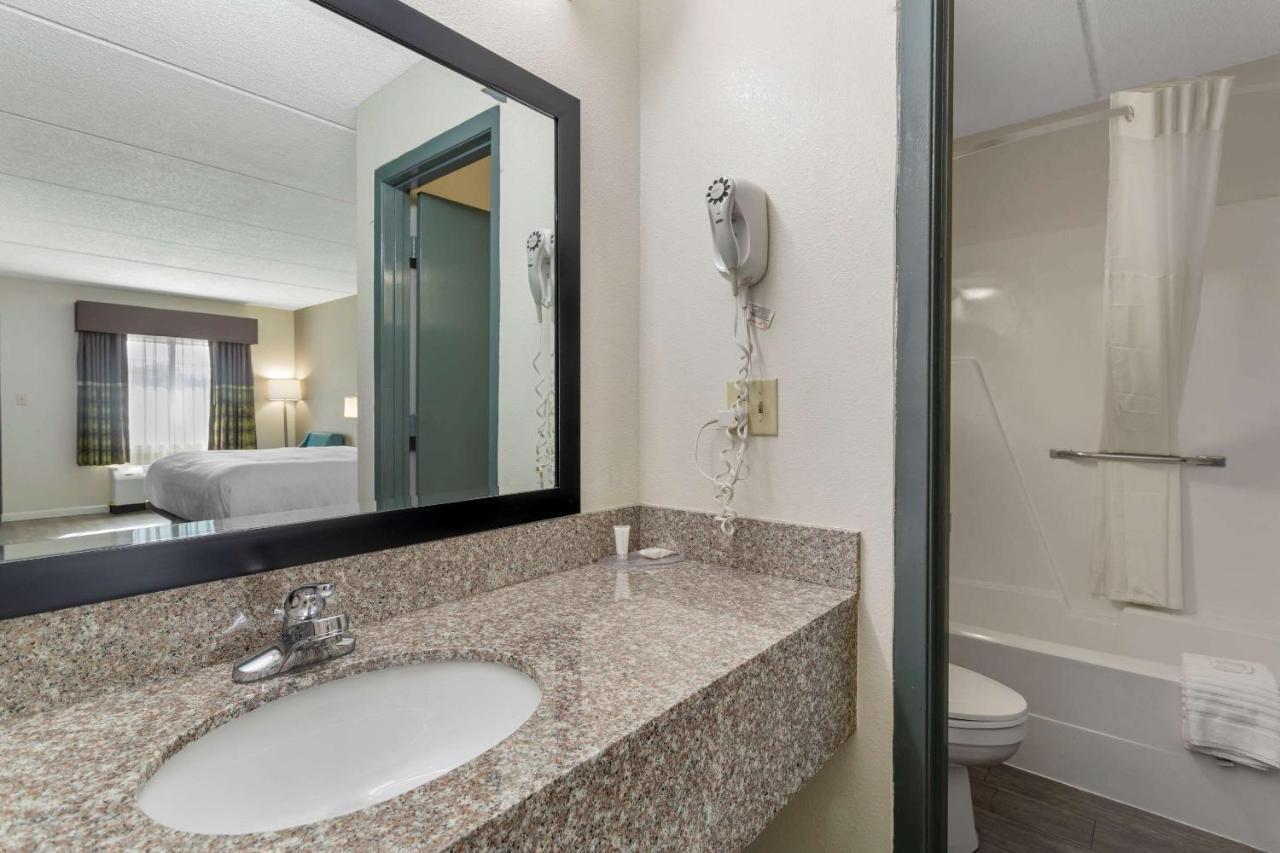 Clarion Pointe Kimball By Choice Hotels Экстерьер фото