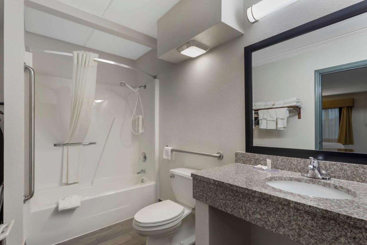 Clarion Pointe Kimball By Choice Hotels Экстерьер фото